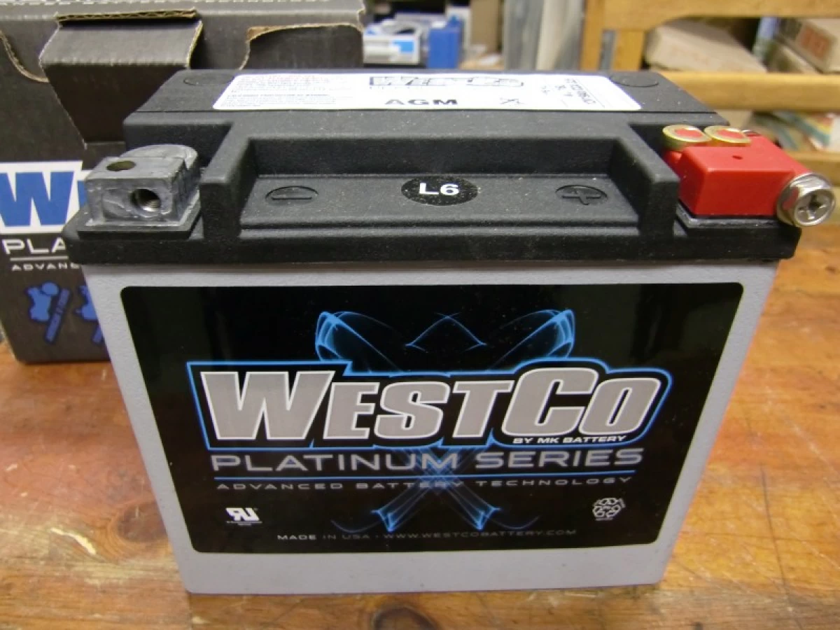 9800-4010　バッテリー91-96ソフテル、ダイナ　WESTCO製 65989-90B