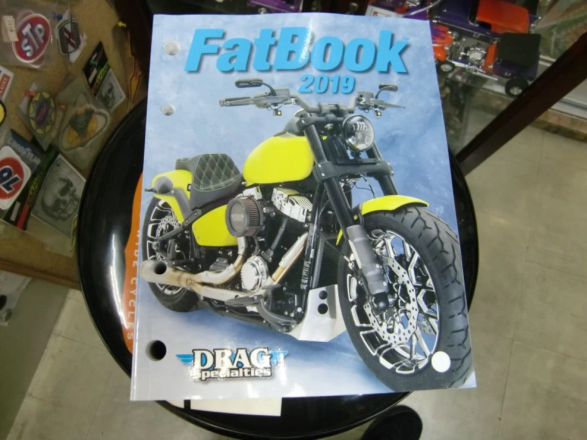 9901-2315 DS2019年FATBOOKハーレーカタログ　最新版　英語版　ハーレー