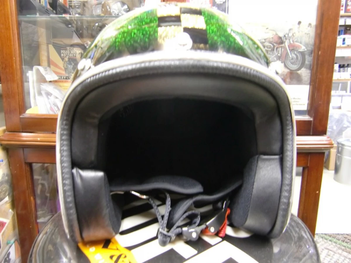 91995 70Sレーサーヘルメット　イタリア製新作モデル