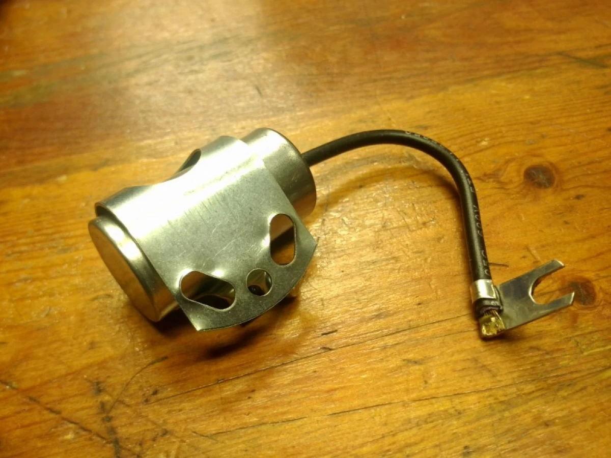 DS242410 DS製 コンデンサー　OEM32726-30A