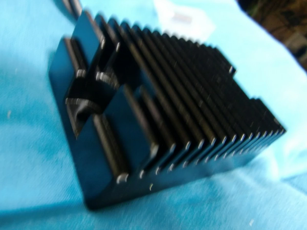 2112-0783..レギュレターブラック　89-99BTモデル