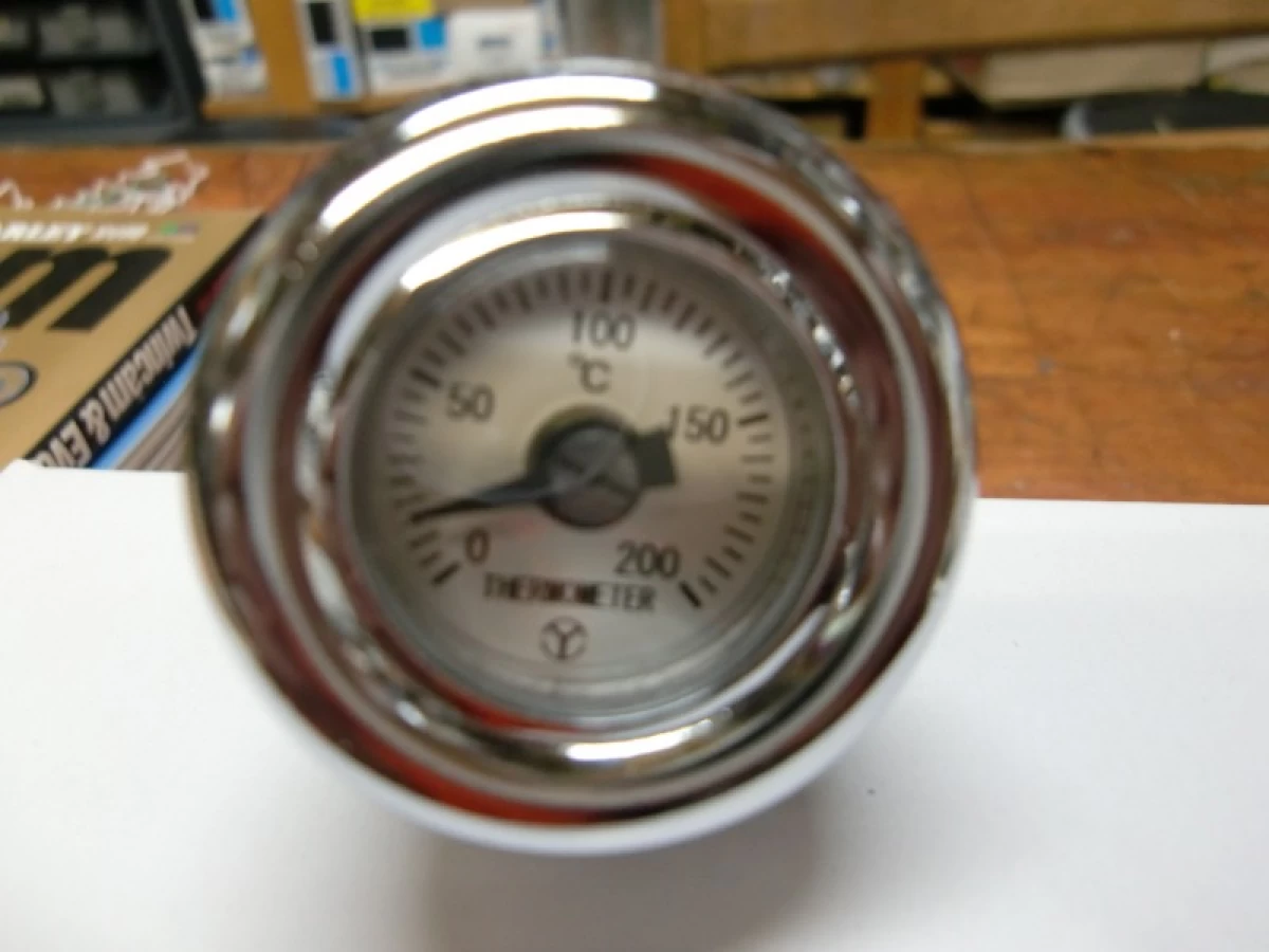 50196　ショベルモデル、オイルタンク油温計　　(ハーレー　ショベルヘット